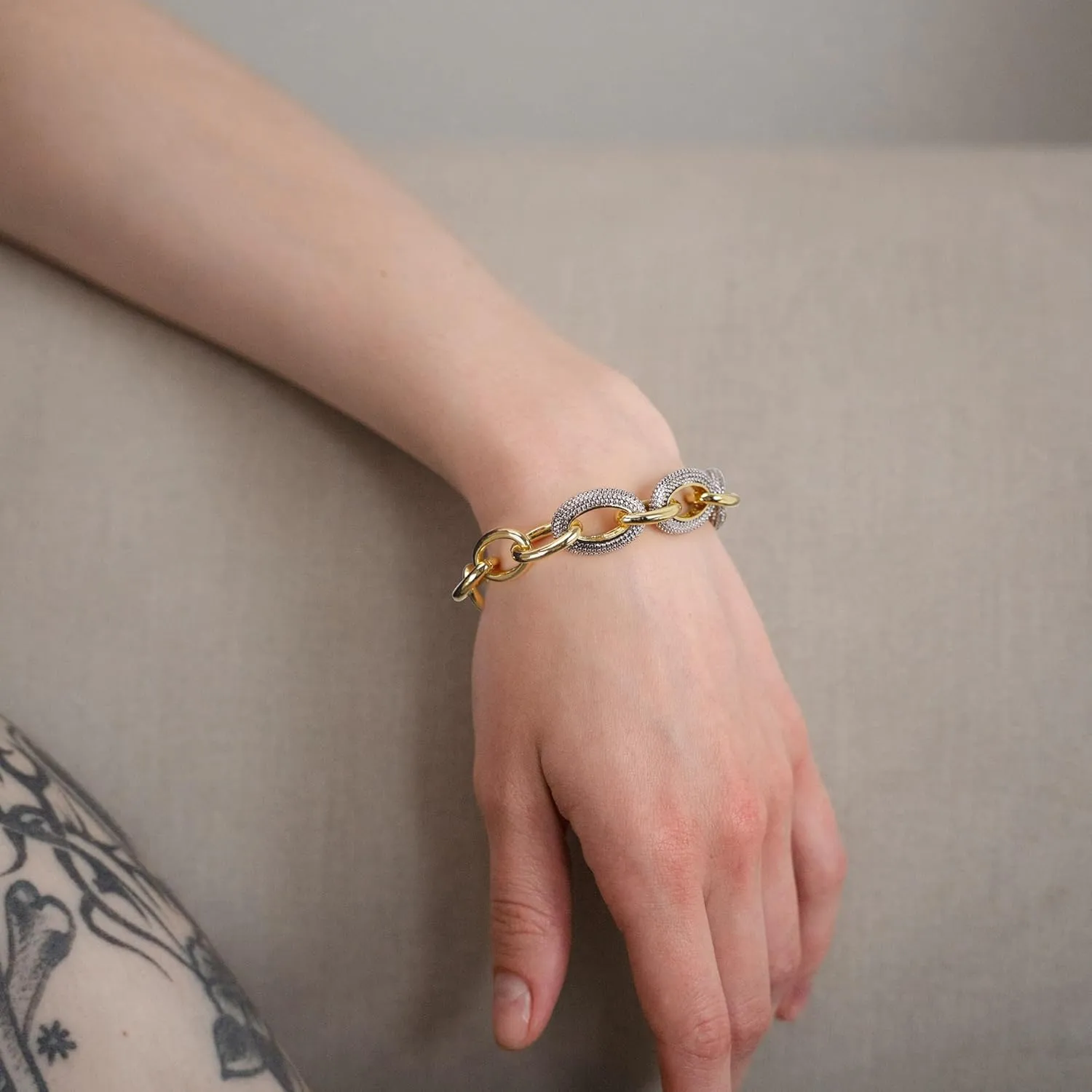 Cable Link Chain Bracelets for Women, Two Tone Link Bracelets Gold and Silver Circles Vintage Bracelets Wire Bangle Designer Inspired Jewelry Gifts