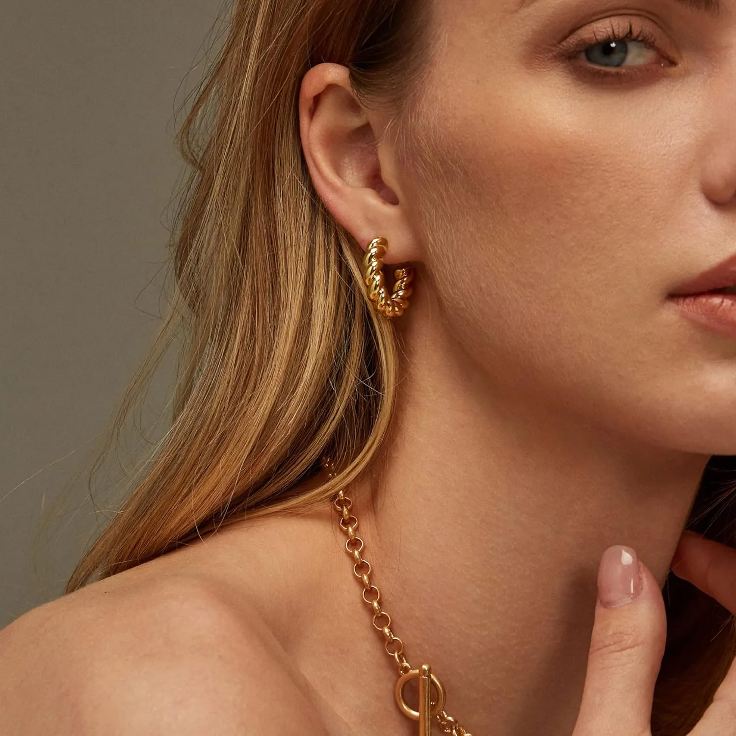 Chunky Gold Hoop Earrings for Women, Dainty Gold Hoops Earrings 14K Gold Plated Lightweight Teardrop Square Earrings Hypoallergenic Minimalist Drop Earrings for Women Trendy Gold Jewelry