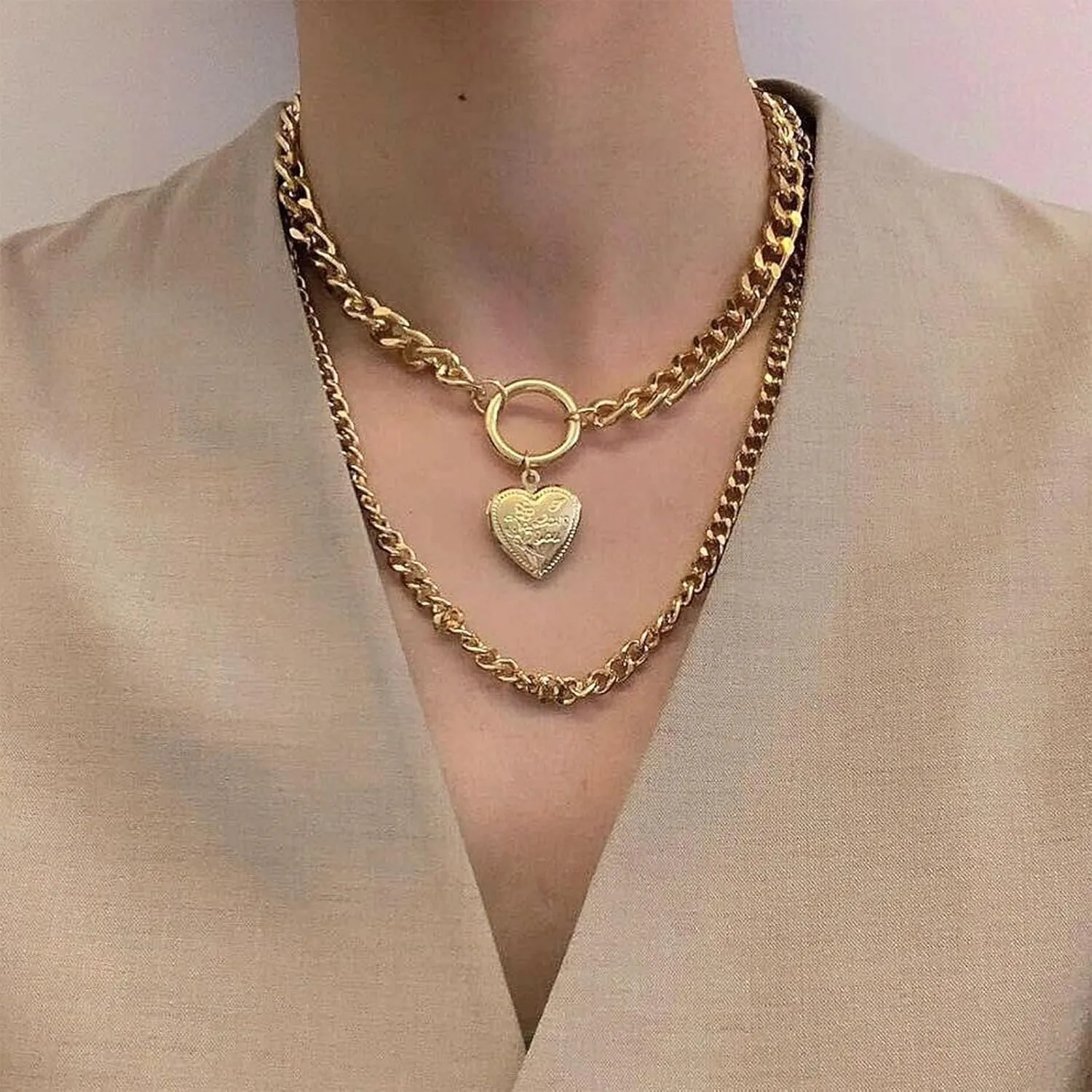 Chunky Gold Layered Necklaces for Women Trendy Retro Heart Locket Pendant Charm Necklace Cuban Chain Necklace Chunky Choker Necklaces Birthday Gifts