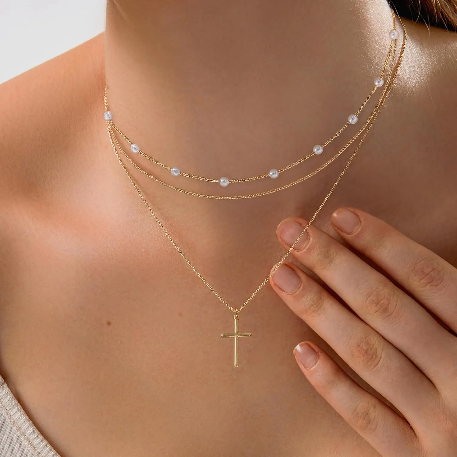 Cross Necklace for Women Gold/Silver Plated Layered Dainty Cross Chain Trendy Choker Satellite Charm Small Crucifix Pendant Gold/Silver Necklace Stackable Hypoallergenic Delicate Gift for Women