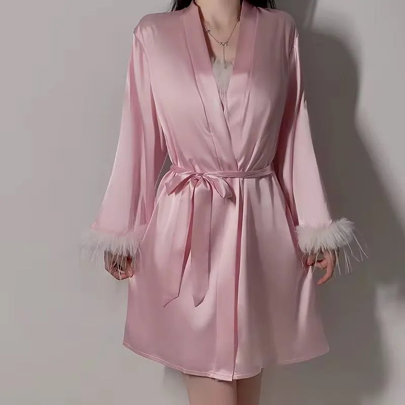 feather nightgown  ثوب النوم الريش