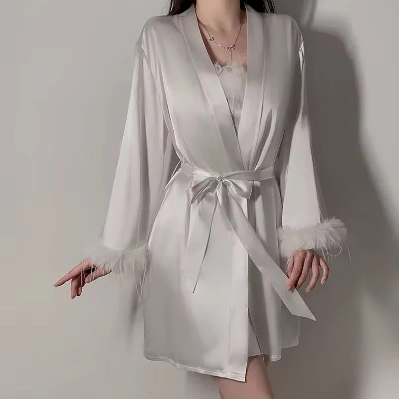 feather nightgown  ثوب النوم الريش