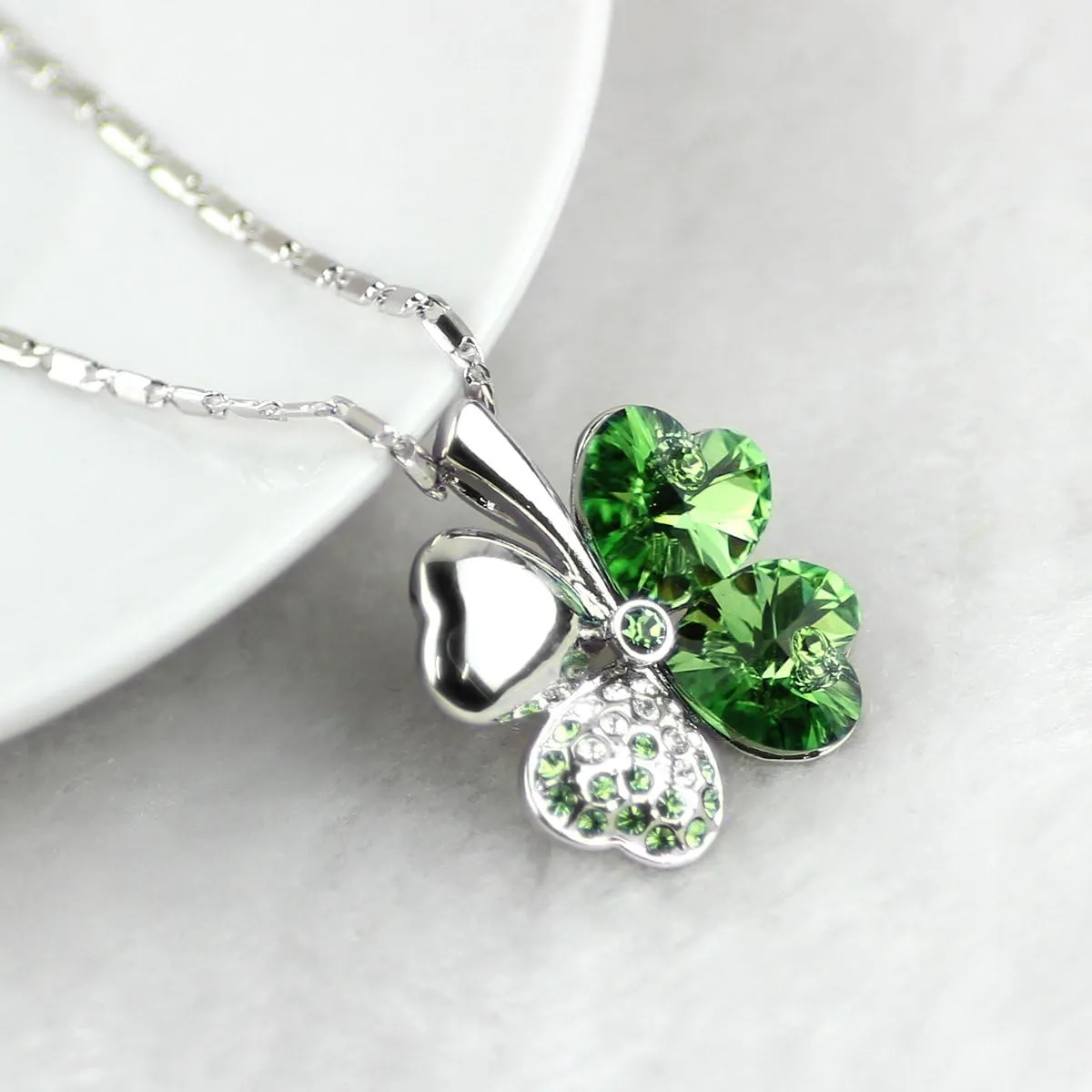 Four Leaf Clover Heart-shaped Crystal Pendant Necklace | Necklaces for Women | Heart Necklace | Silver necklace for Women | Womens Gifts | Heart Pendant Necklace | 4 Leaf Clover Necklace