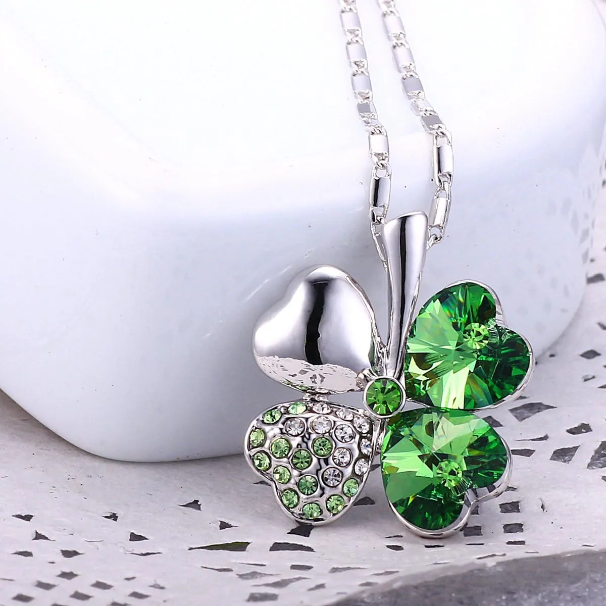 Four Leaf Clover Heart-shaped Crystal Pendant Necklace | Necklaces for Women | Heart Necklace | Silver necklace for Women | Womens Gifts | Heart Pendant Necklace | 4 Leaf Clover Necklace