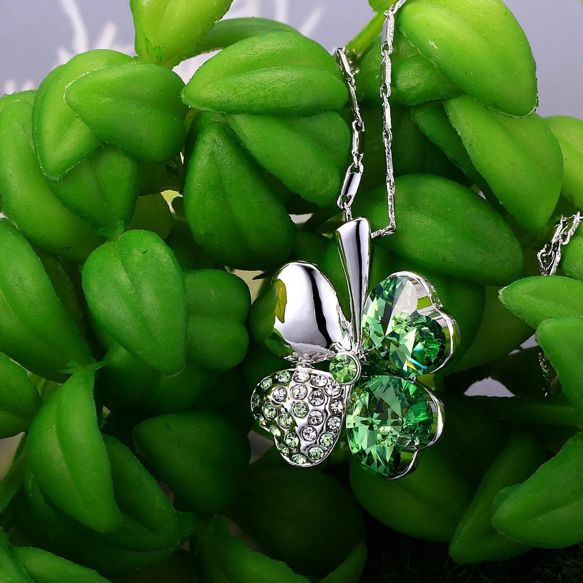 Four Leaf Clover Heart-shaped Crystal Pendant Necklace | Necklaces for Women | Heart Necklace | Silver necklace for Women | Womens Gifts | Heart Pendant Necklace | 4 Leaf Clover Necklace