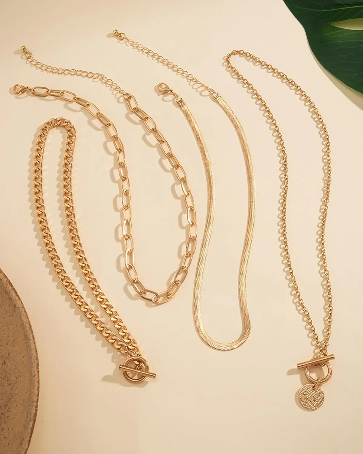 Gold Layered Necklaces for Women Chunky Layered Gold Necklaces Stacked Paperclip Chain Pearl Necklace Herringbone Choker Toggle Clasp Necklace Trendy Jewelry Gifts for Her