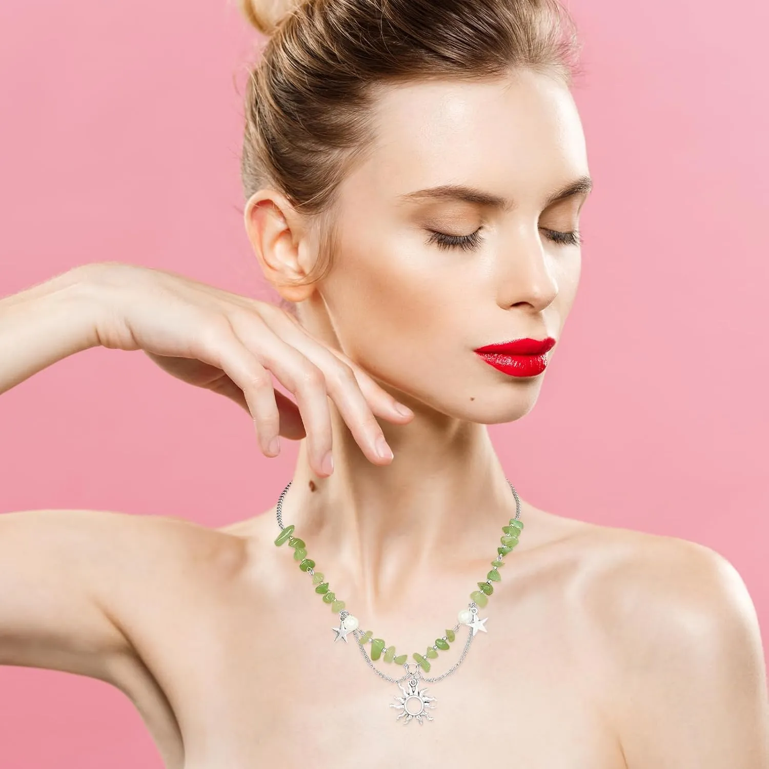 Gothic Boho Sun Necklace Hippie Sun Choker Necklace Nature Healing Crystal Necklaces Goth Jewelry for Women Prom Party Outfit Accessories