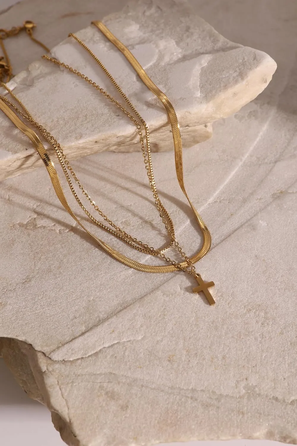 Layered Gold Necklace for Women,Stackable 14K Gold Plated Chain Necklace Cross Snake Twisted Layered Pendant Necklace Dainty Gold Chain Necklace Cross Pendant Jewelry Gifts for Women