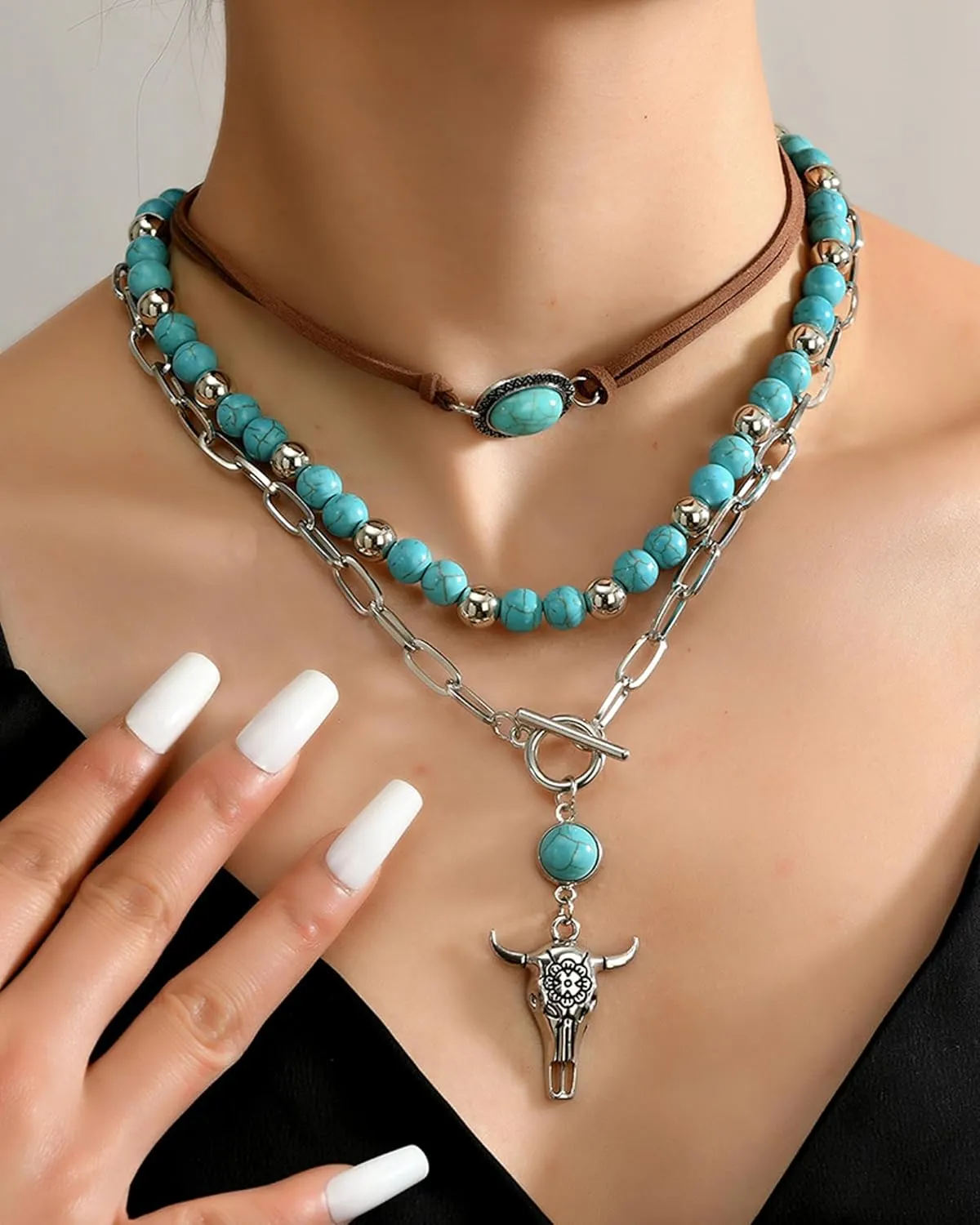 Layered Western Necklaces for Women Turquoise Beaded Necklaces Ox-Head Cactus Pendant Necklace Cowboy Cowgirl Choker Western Boho Jewelry Country Concert Outfit Accessories