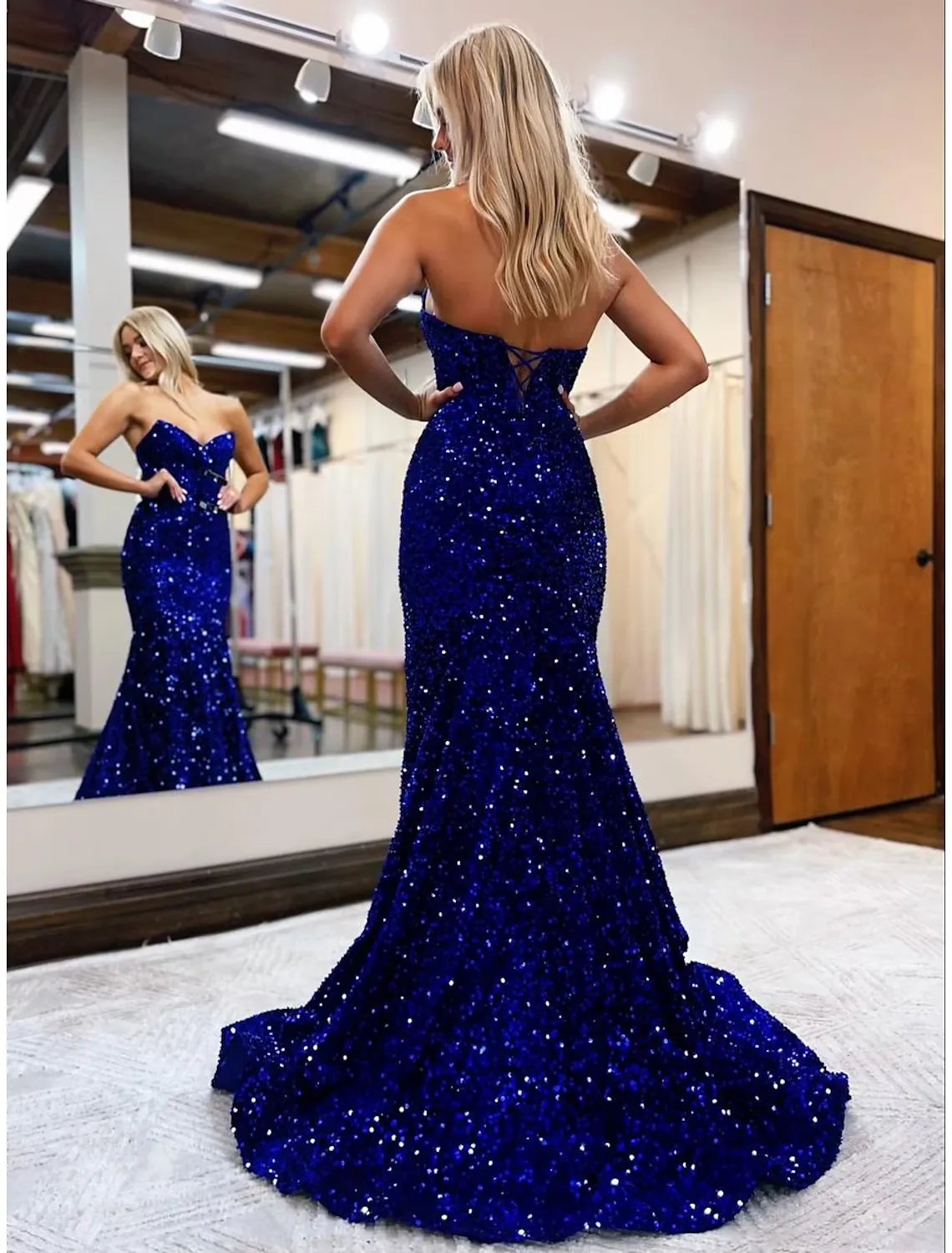 Luolandi Mermaid / Trumpet Prom Dresses Sparkle & Shine Dress Formal Sweep / Brush Train Sleeveless Sweetheart Sequined Backless