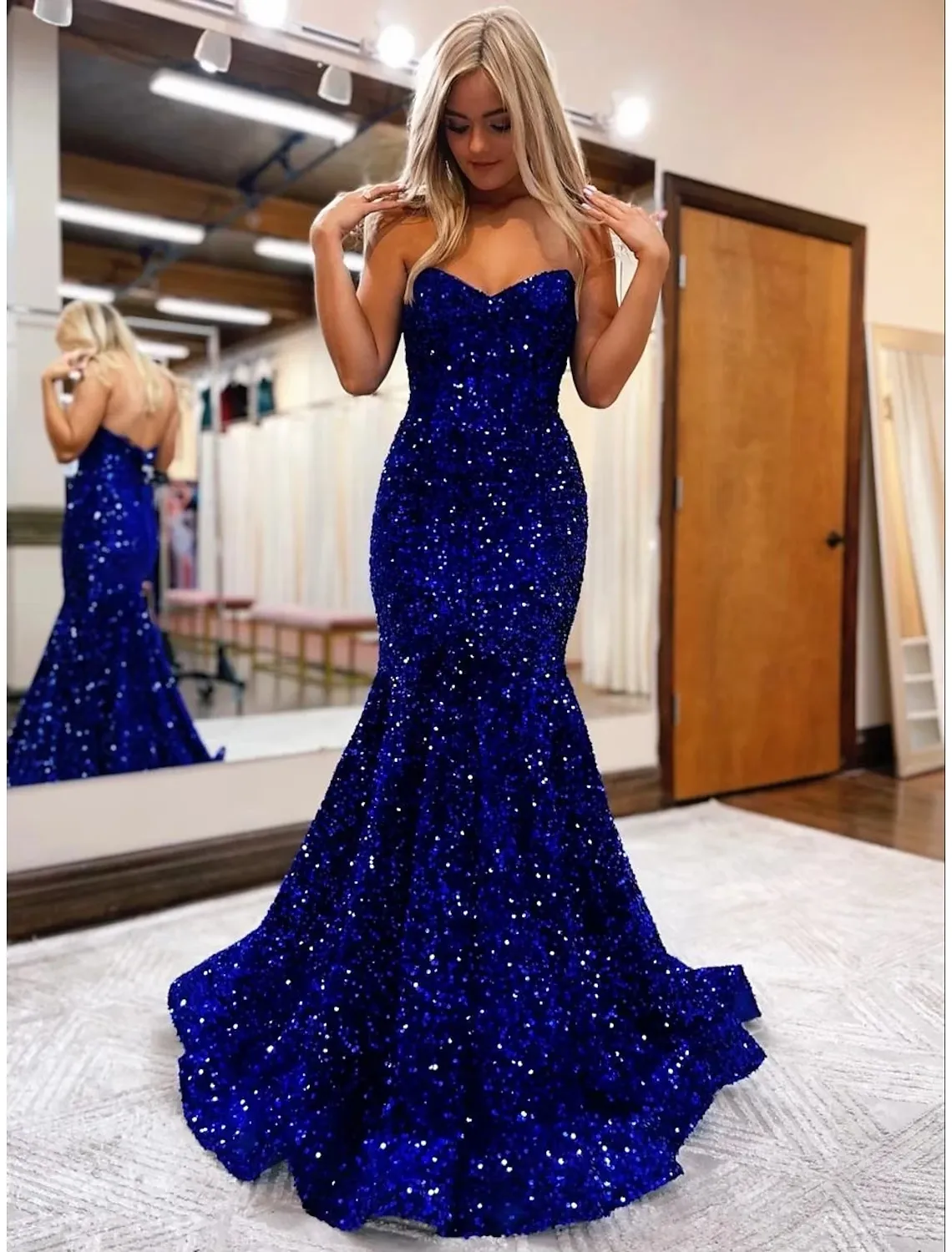 Luolandi Mermaid / Trumpet Prom Dresses Sparkle & Shine Dress Formal Sweep / Brush Train Sleeveless Sweetheart Sequined Backless