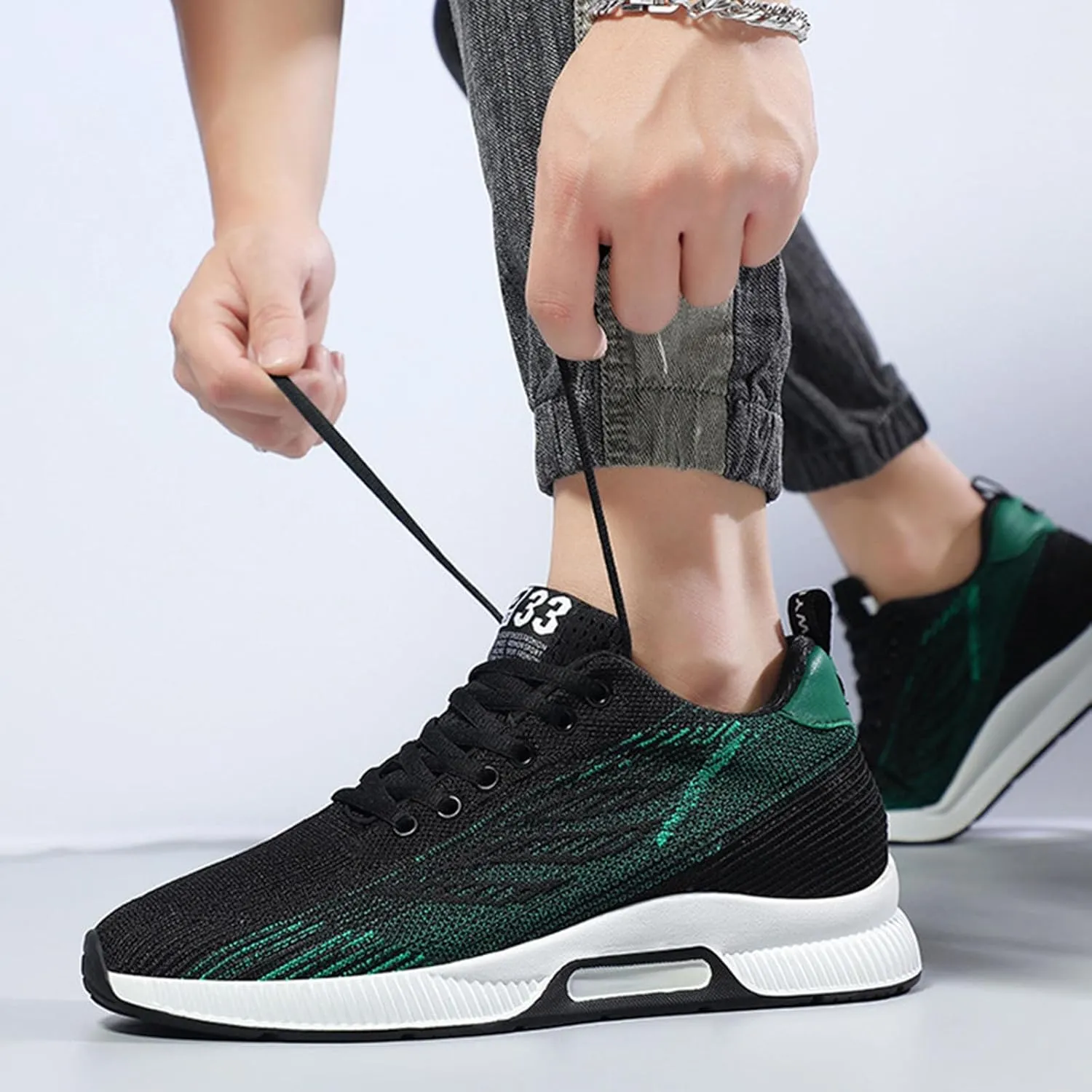Men's Sneakers Lightweight Breathable Sports Shoes Casual Mesh Trainers with Hidden Lift Technology Stylish