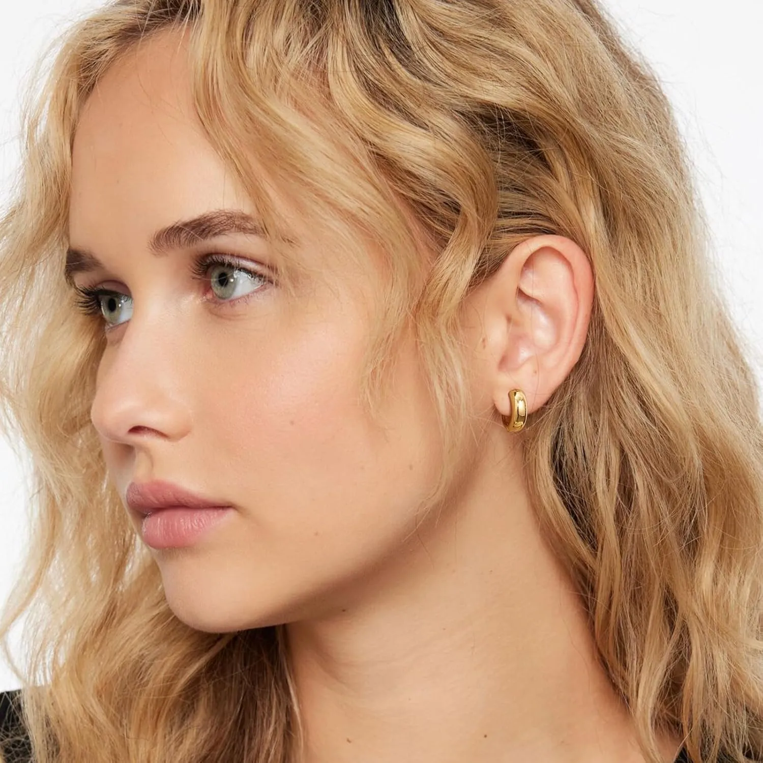 Small Dainty Gold Hoop Earrings for Women 18K Gold Plated Hoops Hypoallergenic Hoop Earrings