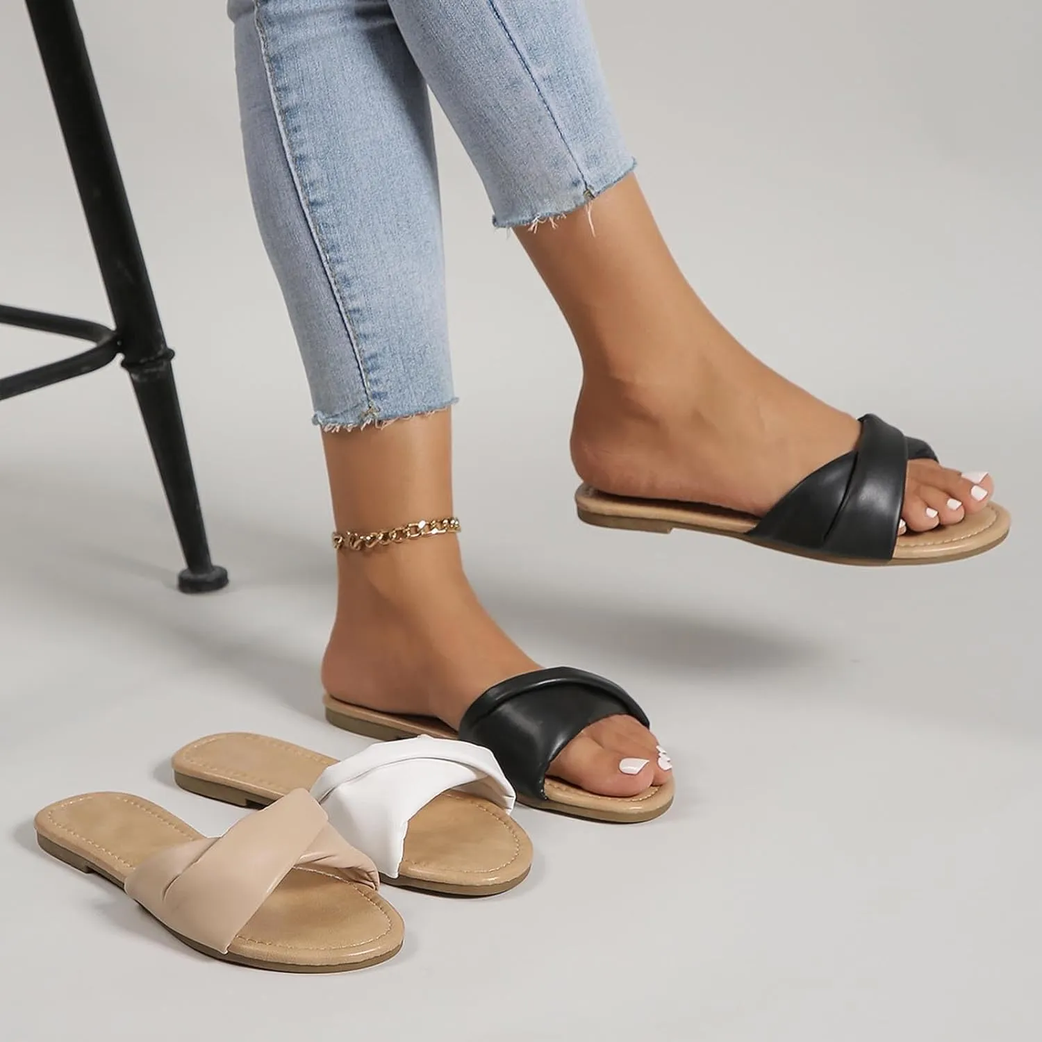 Women Flat Sandals Dressy Summer Comfortable Beach Slides Fashion Leather Casual Dress Sandals for Women 2025 Platform
