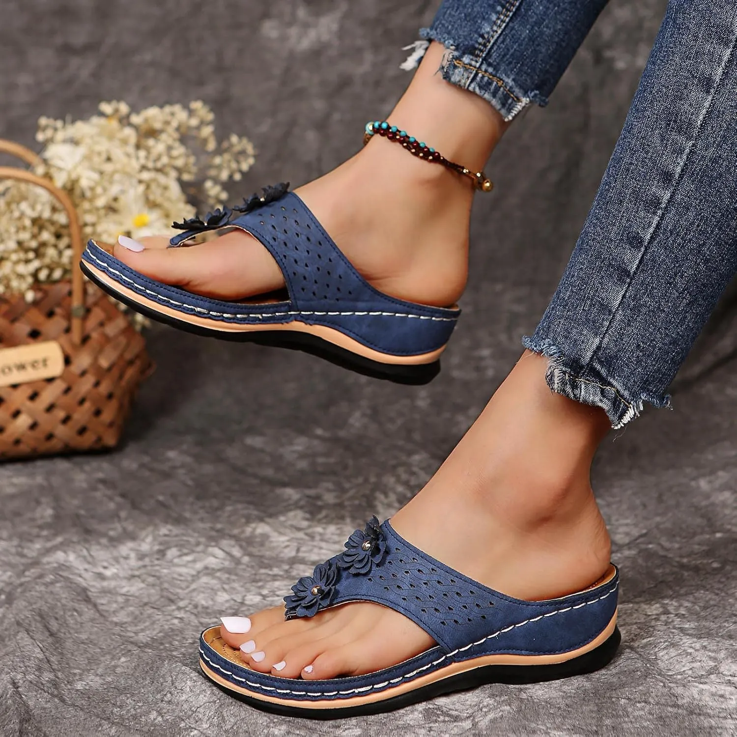Womens Orthopedic Sandals with Arch Support Walking Shoes Comfortable Plantar Fasciitis Relief Adjustable Thick Sole Summer Beach Casual Outdoor Slides