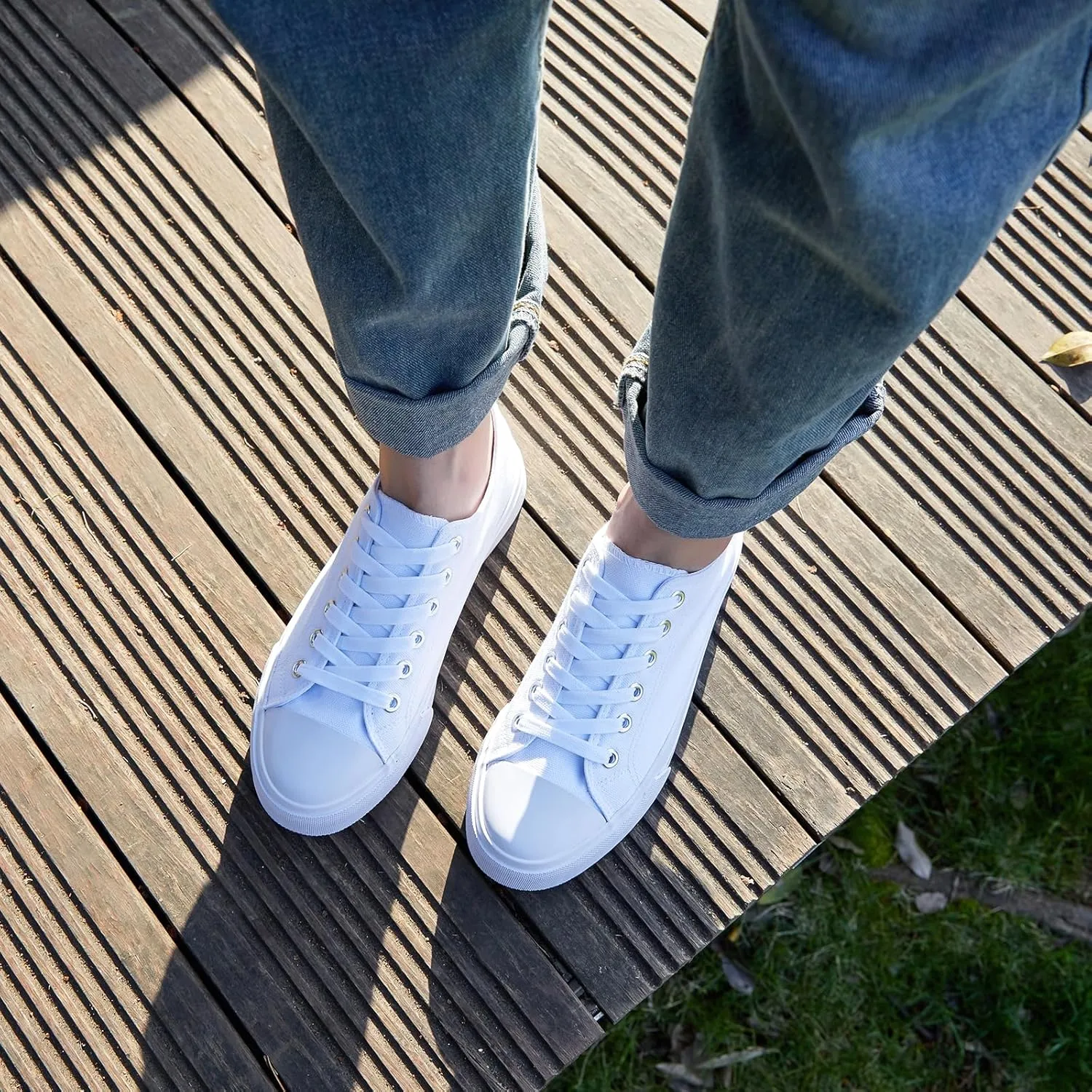 ZGR Womens White Tennis Shoes for Women,Lace up Canvas Sneakers,Casual Walking Canvas Shoes